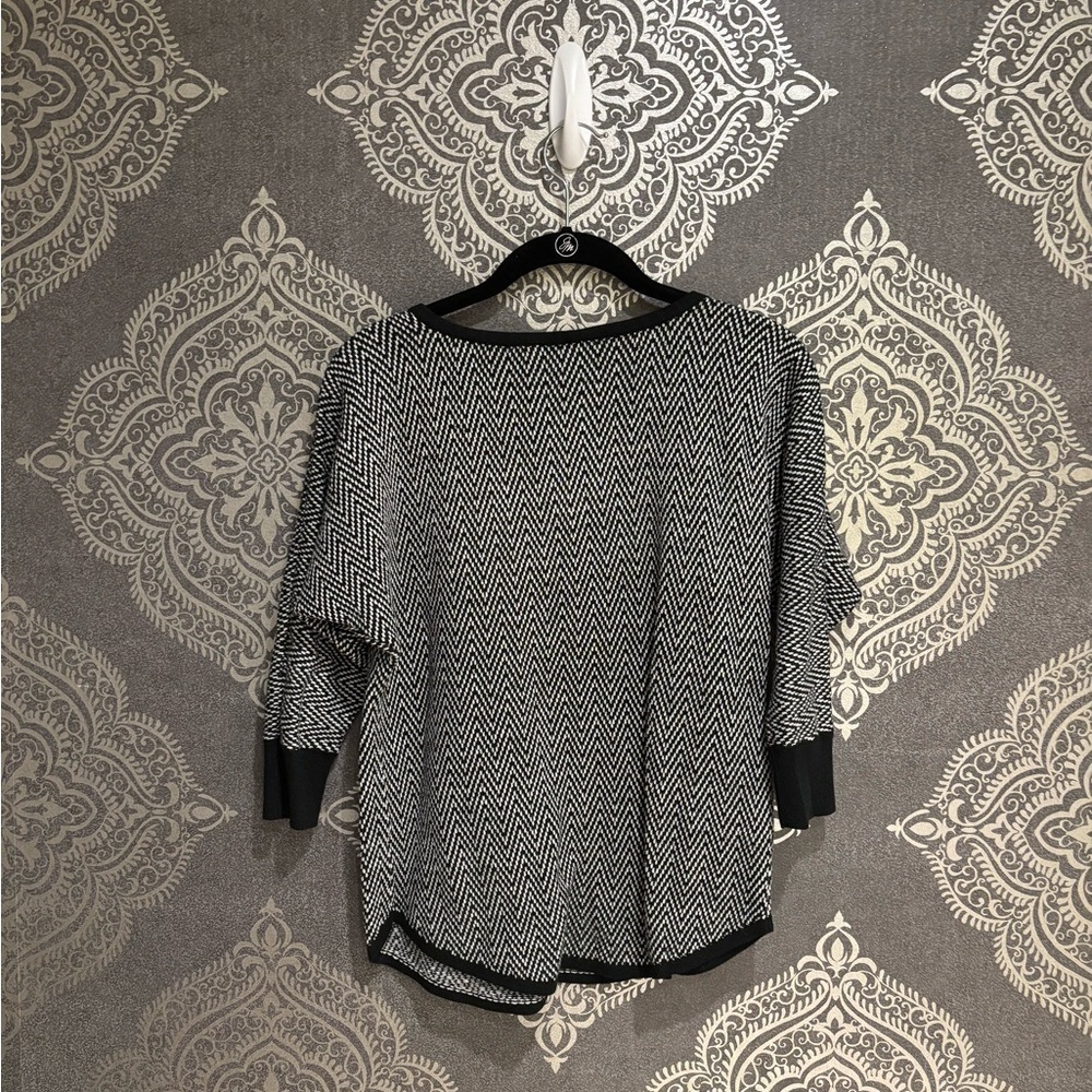 The Limited Monochrome Patterned Knit Top - Picture 3 of 3